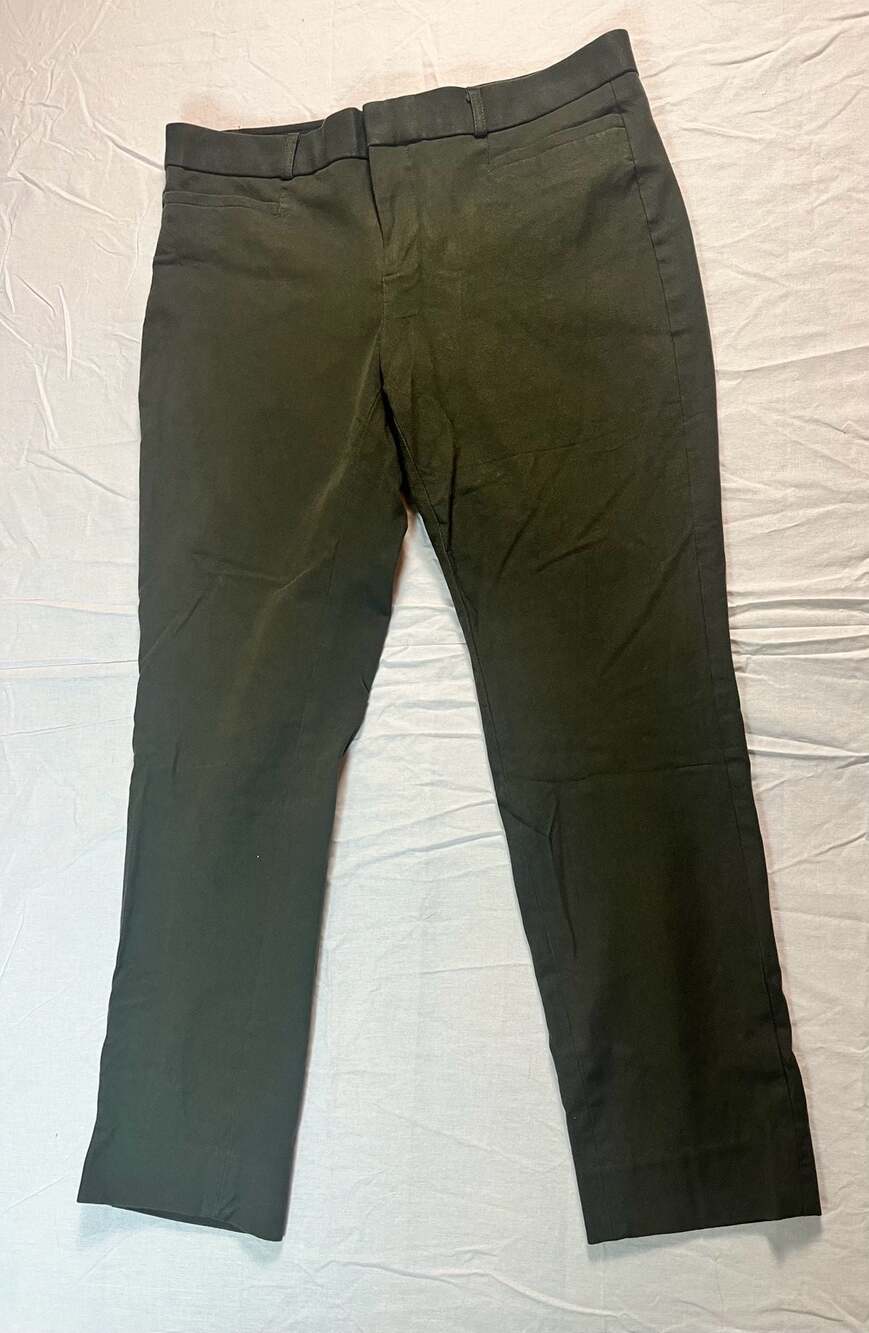 Banana Republic Olive Green Sloan Curvy Fit Capri Trousers Women's Size 6